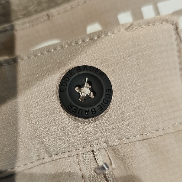 Eddie Bauer Men's Beige Flat Front Shorts - Picture 10 of 11